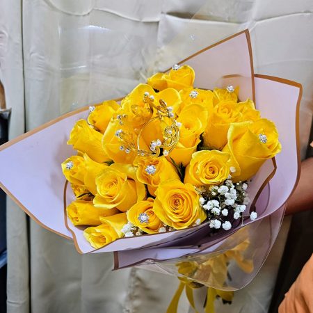 Bunch-yellow-roses
