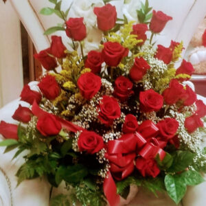 28 Triangular Roses