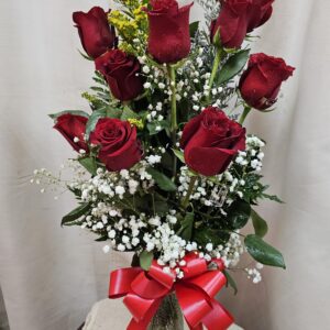 Medium bouquet roses includes a balloon